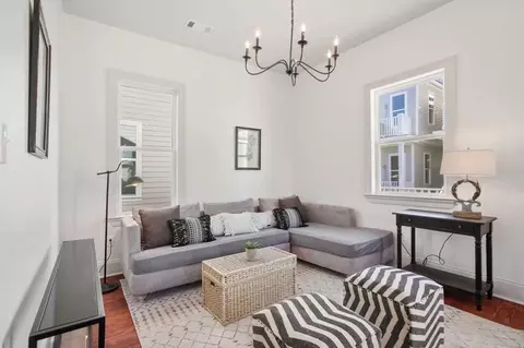 2209 Louisiana Ave, New Orleans, LA 70115