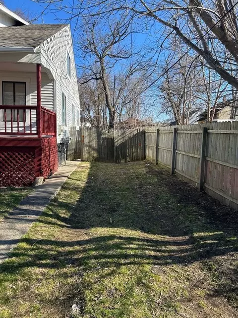 14 Gerdon Ave, Pontiac, MI 48342