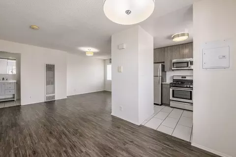 5533 Barton Ave, Los Angeles, CA 90038
