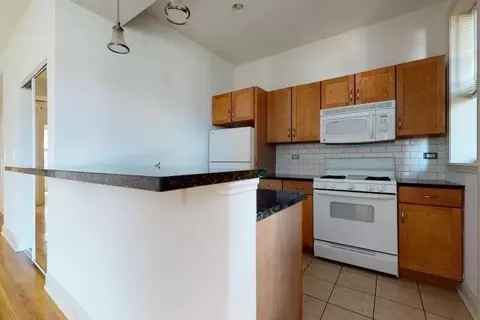 5301 S Maryland Ave, Chicago, IL 60615