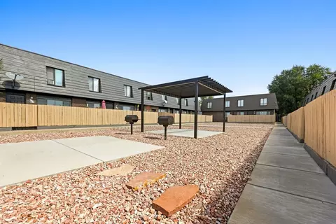 18 Ash Ct, Longmont, CO 80503