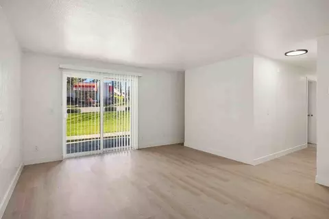 327 S 177th Pl, Burien, WA 98148