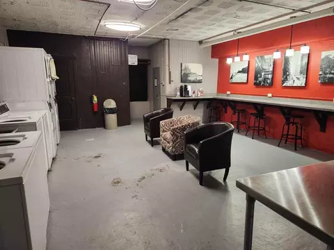 2322 N Commonwealth Ave, Chicago, IL 60614 photo 2