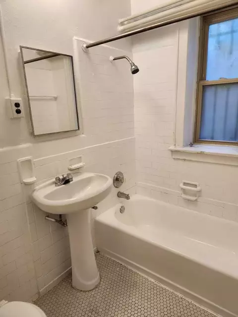 2322 N Commonwealth Ave, Chicago, IL 60614 photo 14