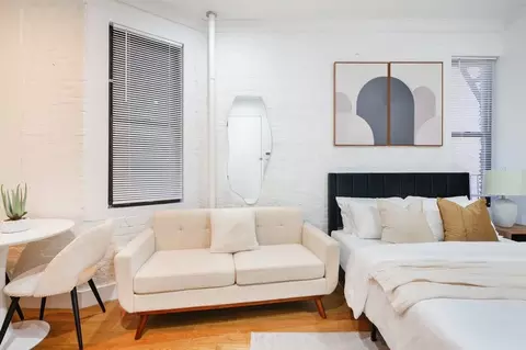 403 E 69th St, New York, NY 10021