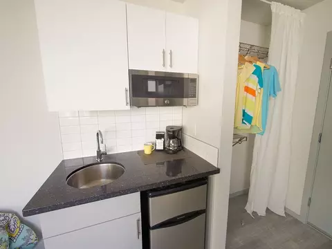 5949 California Ave SW, Seattle, WA 98136