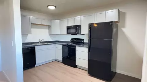 2434 W 24th Ter, Lawrence, KS 66047