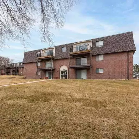 12230 Anne St, Omaha, NE 68137