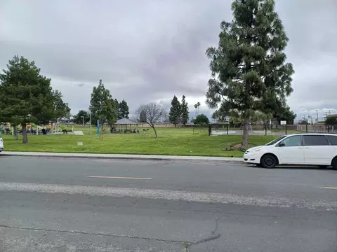 8221 18th St, Westminster, CA 92683