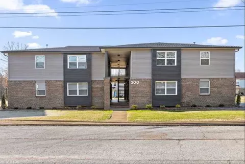 205 Eveningside Dr, Soddy Daisy, TN 37379