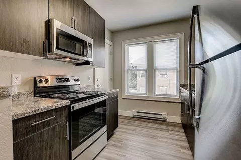 3313 W Wells St, Milwaukee, WI 53208