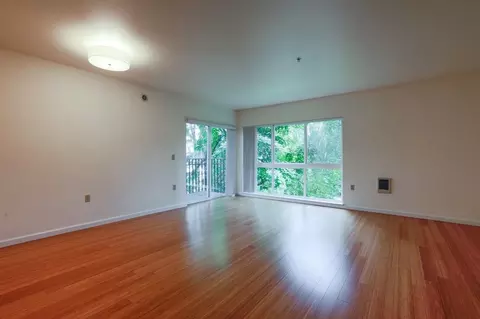 210 NW 20th Ave, Portland, OR 97209