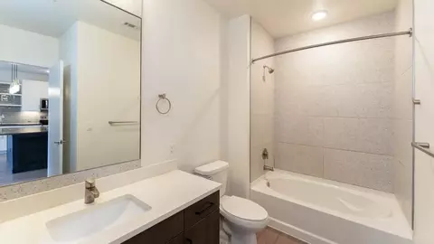 411 W Commerce St, Dallas, TX 75208 photo 3