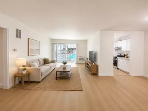 6130 Reseda Blvd, Los Angeles, CA 91335