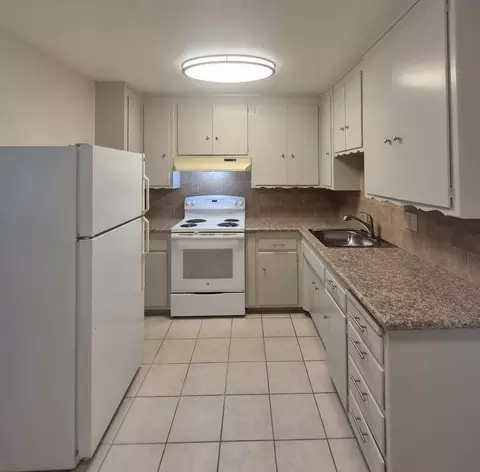 2321 G St, Sacramento, CA 95816