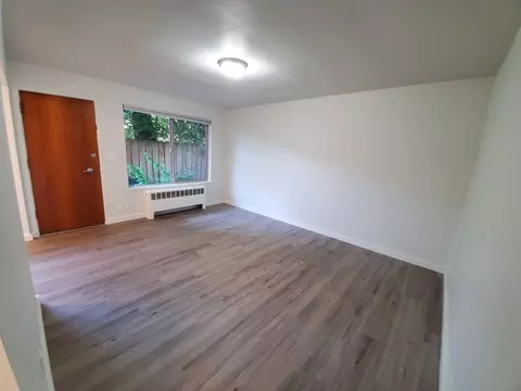 911 1st Ave W, Seattle, WA 98119