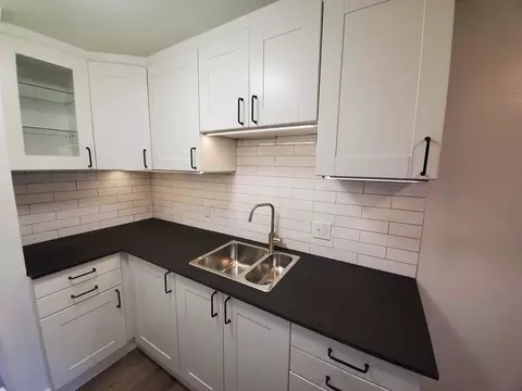 911 1st Ave W, Seattle, WA 98119 photo 5