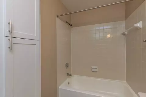 8801 Monticello Dr, Texas City, TX 77591 photo 5