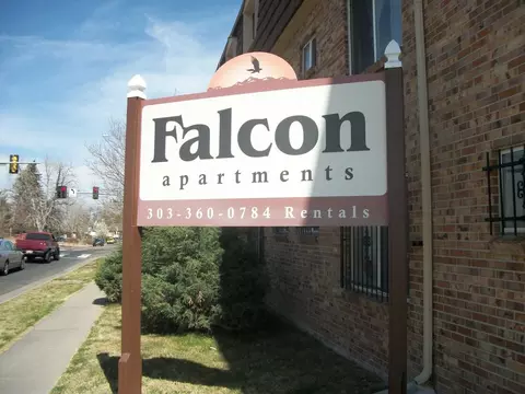 1084 Dayton St, Aurora, CO 80010