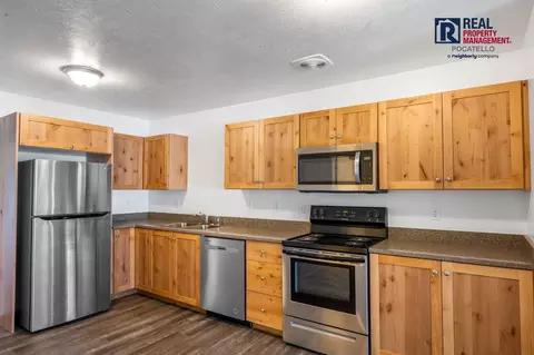 251 W Linden Ave #BLDG 11, Chubbuck, ID 83202