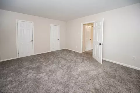 345 E County Line Rd, Warminster, PA 18974
