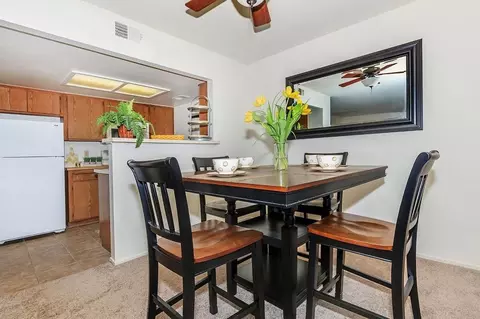 445 W Nees Ave, Fresno, CA 93711