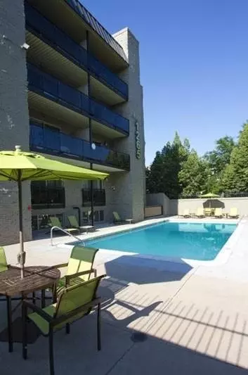1265 N Downing St, Denver, CO 80218 photo 11
