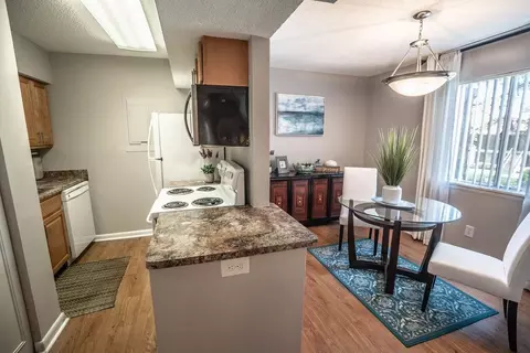 1112 S Magnolia Dr, Tallahassee, FL 32301