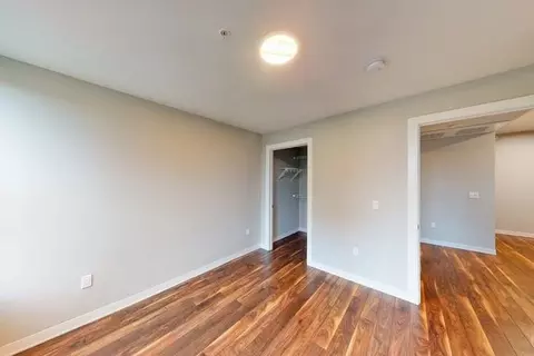 520 E Armour Blvd, Kansas City, MO 64109