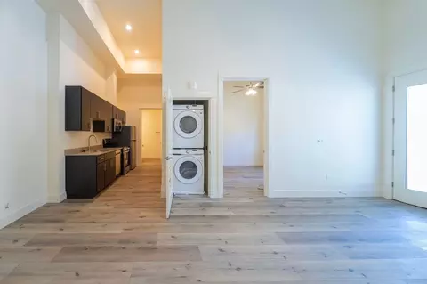 7980 SW Capitol Hill Rd, Portland, OR 97219