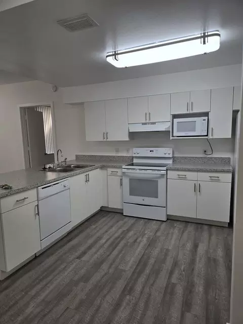 11701 Royal Palm Blvd, Coral Springs, FL 33065