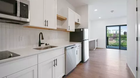 100 N Farwell St, Eau Claire, WI 54703