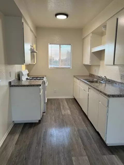 17015 Ivy Ave, Fontana, CA 92335