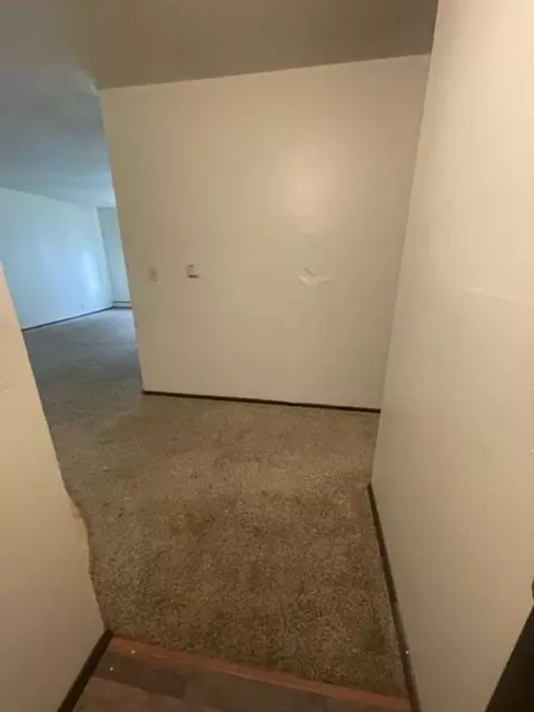 765 Russell Rd, Waterloo, IA 50701