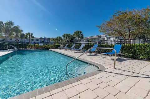 1085 Atlantic Blvd, Atlantic Beach, FL 32233 photo 2