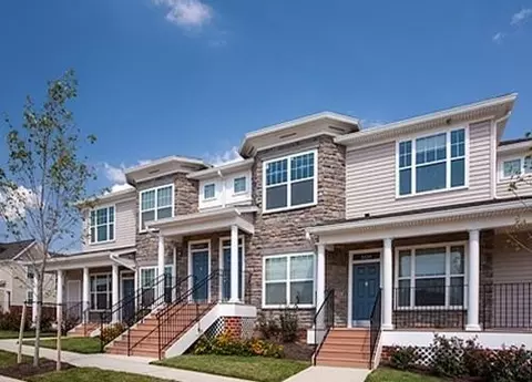 4520 Scarlet Oak Ln, Baltimore, MD 21229 photo 3