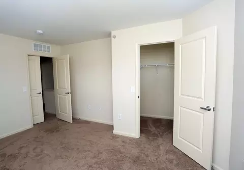 4520 Scarlet Oak Ln, Baltimore, MD 21229 photo 27