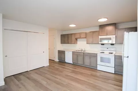 4800 S Cink Pl, Sioux Falls, SD 57106 photo 4