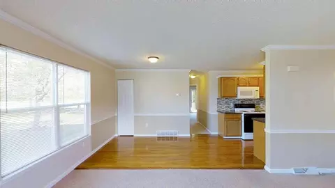 3260 Millersport Hwy, Getzville, NY 14068