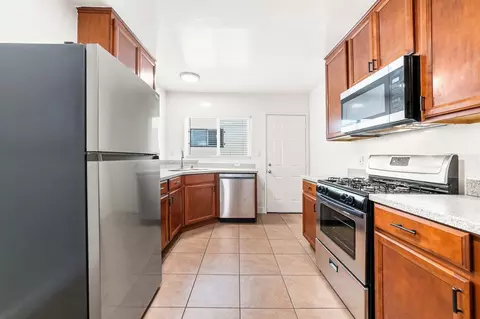 4040 Palmwood Dr, Los Angeles, CA 90008