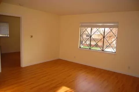 5481 Carlson Dr, Sacramento, CA 95819