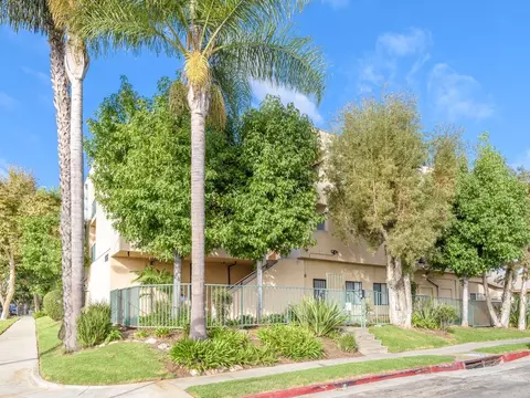 955 E Hyde Park Blvd, Inglewood, CA 90302 photo 2