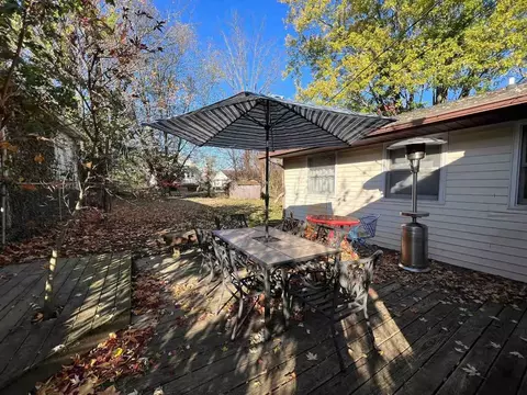 401 W Clear Creek Dr, Bloomington, IN 47403 photo 3