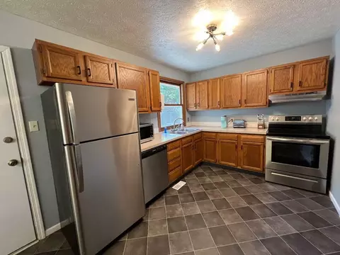 401 W Clear Creek Dr, Bloomington, IN 47403 photo 24