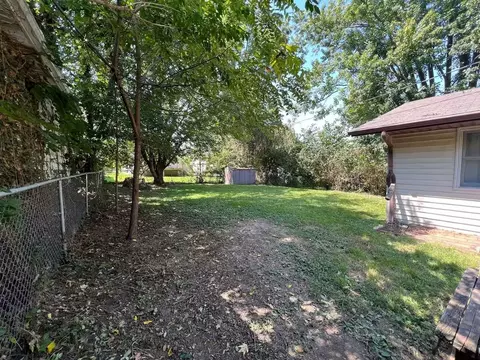 401 W Clear Creek Dr, Bloomington, IN 47403 photo 8