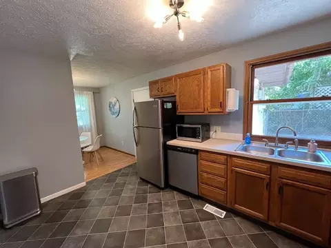 401 W Clear Creek Dr, Bloomington, IN 47403 photo 23