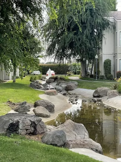 8200 Kroll Way, Bakersfield, CA 93311