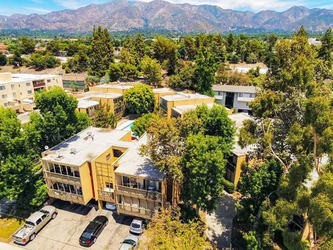 3131 Montrose Ave, Glendale, CA 91214 photo 4