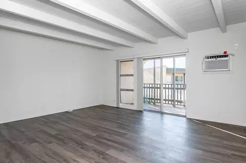 3131 Montrose Ave, Glendale, CA 91214 photo 2