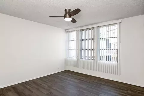 3131 Montrose Ave, Glendale, CA 91214 photo 14